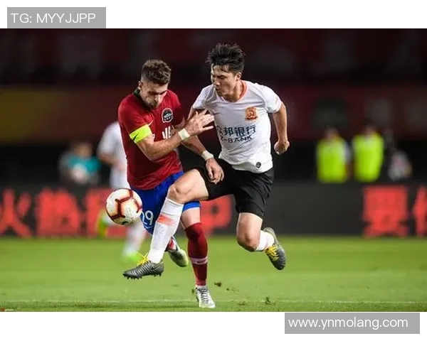 卓尔与建业激战正酣现场比分实时更新精彩瞬间回顾